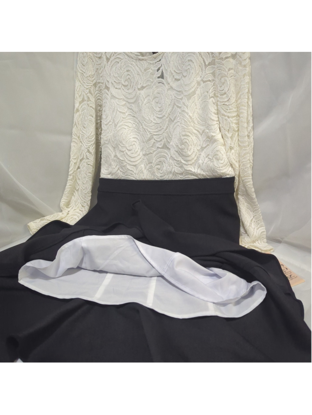 Women's Nanette Lepore Long Sleeve Dress Size 4 Black White - Picture 4 of 5